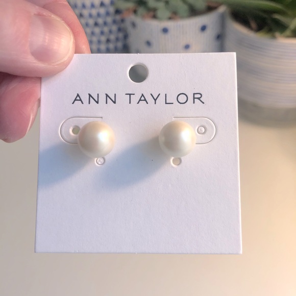 Gorgeous AnnTaylor Pearls - Picture 2 of 2